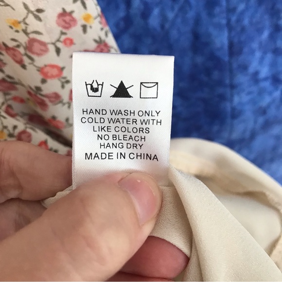 Urban Outfitters sweet floral print dress - Picture 4 of 11